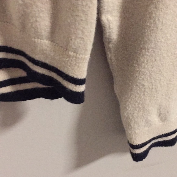 3 pack of garage soft and silky sweaters!!! - Picture 6 of 6